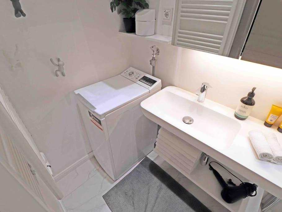 Smart Apt Mit Balkon Am Augarten Park Naehe Zentrum Viena Exterior foto